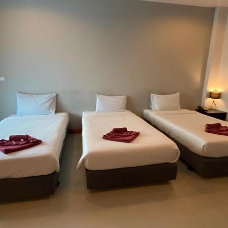 Karon Sea Side Hotell Exteriör bild
